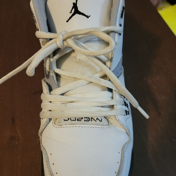 Air Jordan Flight 23 Shoes: White/Gray/Black size 7Y no box in good condition - Picture 4 of 6